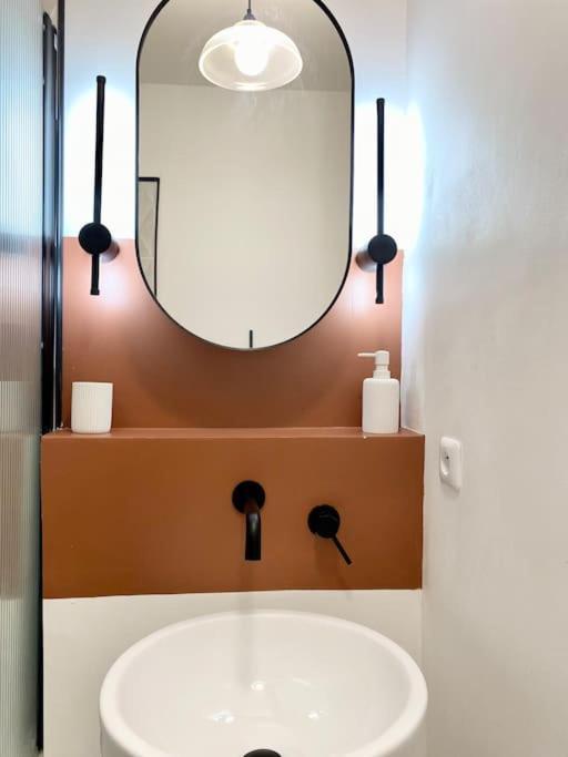 Charmant T2 Avec Balcon - Chaves Marseille Bagian luar foto